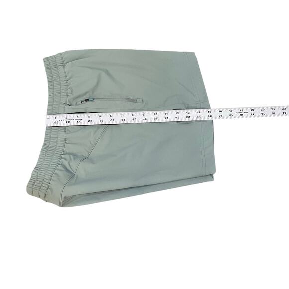 Sweaty Betty Summit Hiking Shorts Water Resistant Pull-On Zip Pockets Sz M - Picture 9 of 9